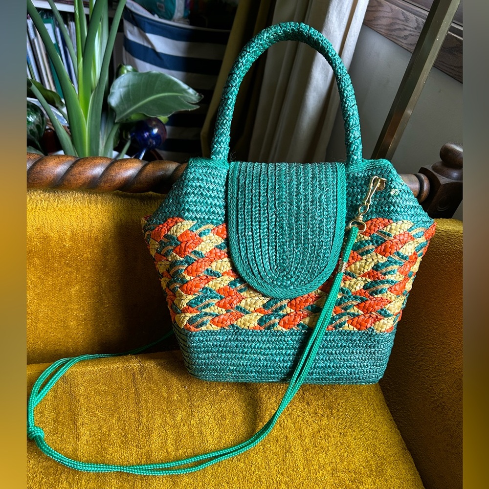 Incredible vintage straw purse
